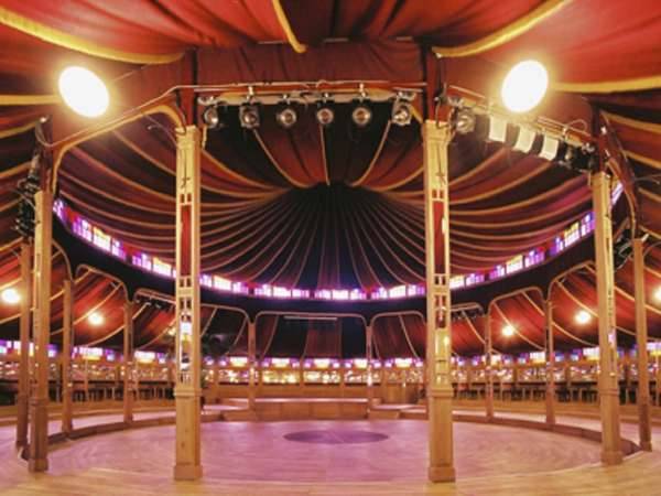 Plonger dans le passé avec nos véritables Chapiteaux Forains à Paris, en métropole Lilloise et partout en France